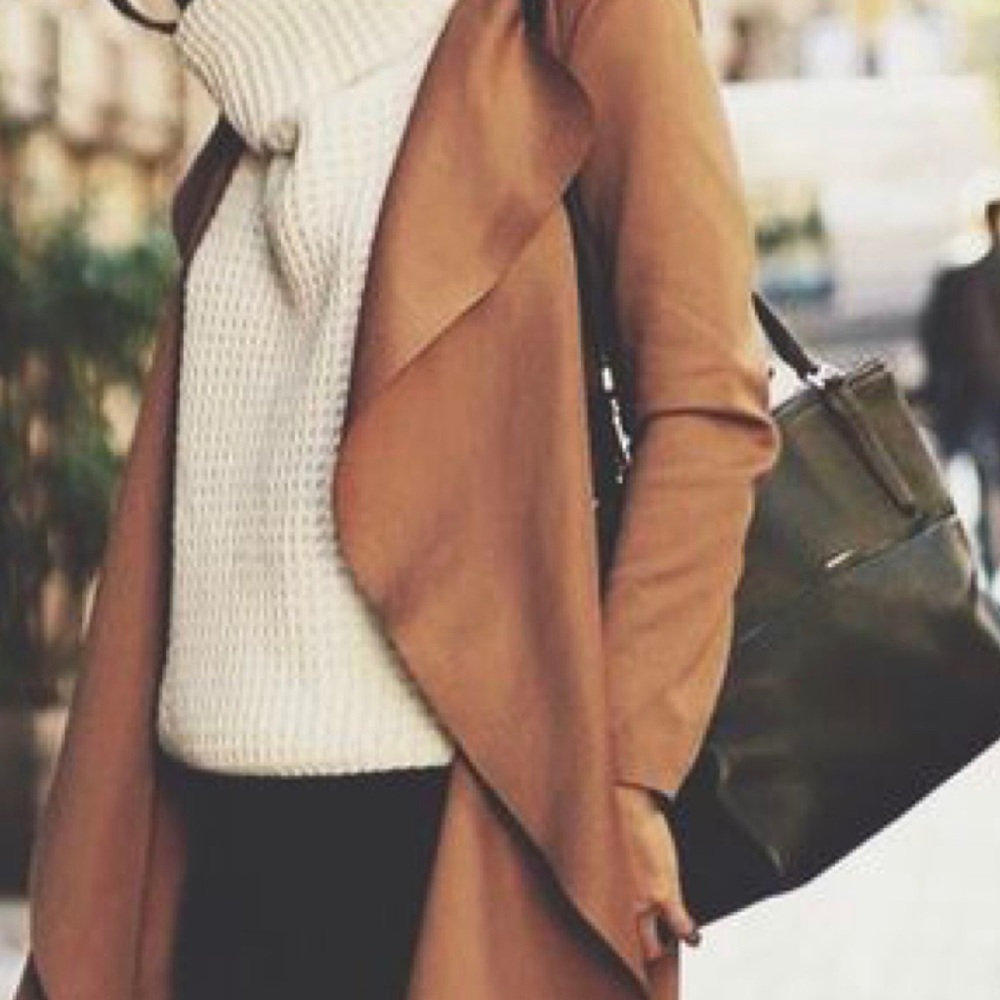 Meet your Posher, Zella